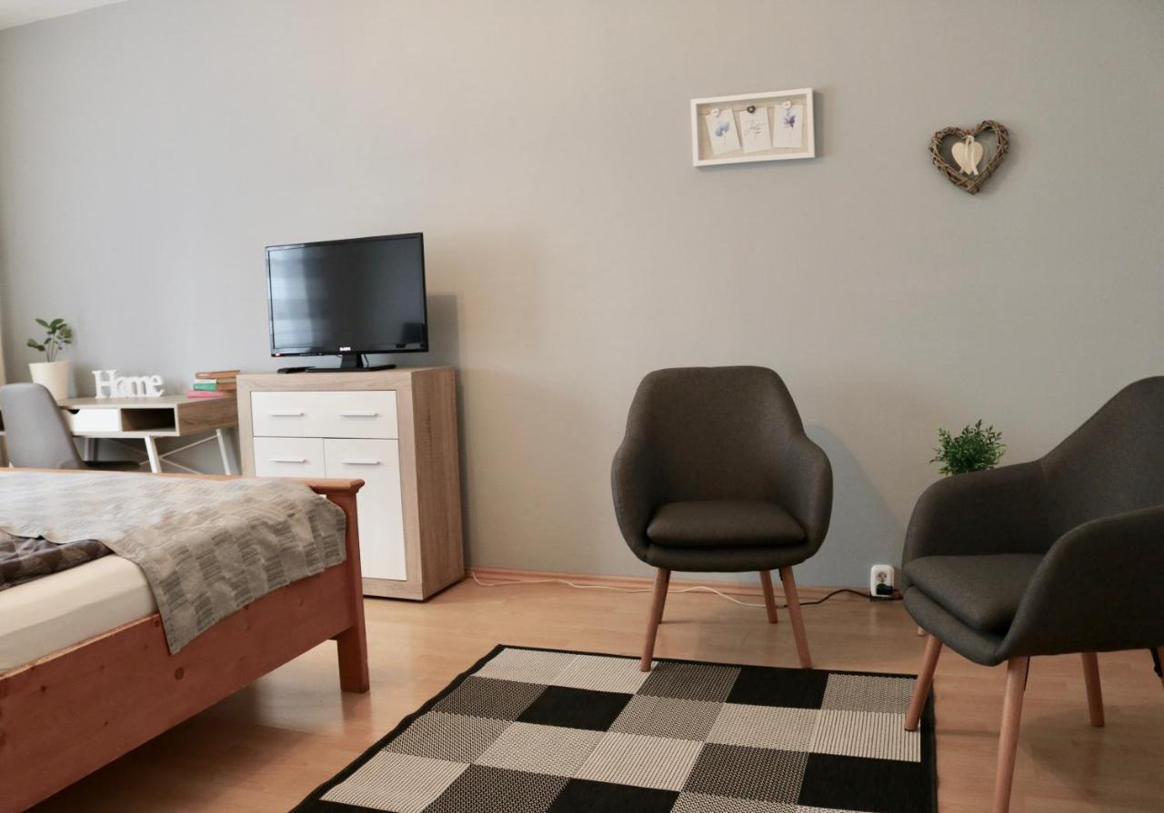 Szabadság Apartman Pécs Exterior foto