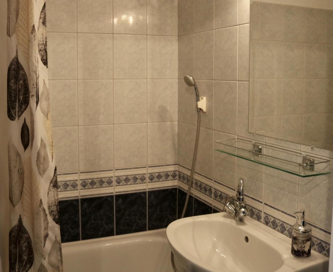 Szabadság Apartman Pécs Exterior foto
